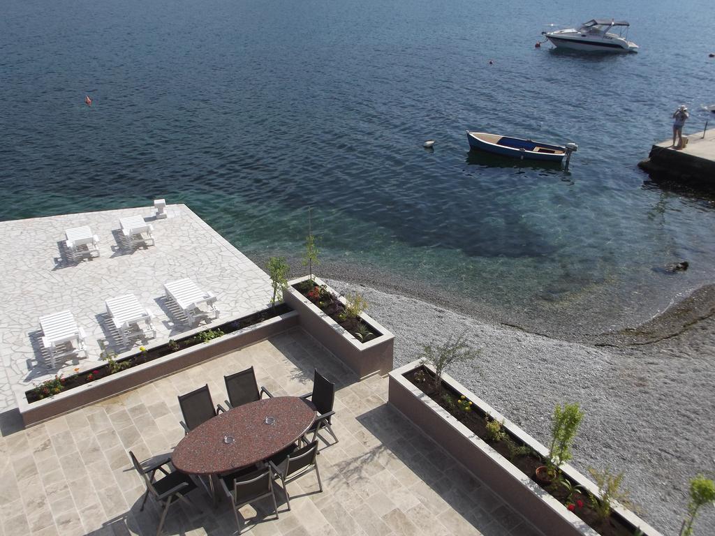Aruba Apartments Tivat Eksteriør billede