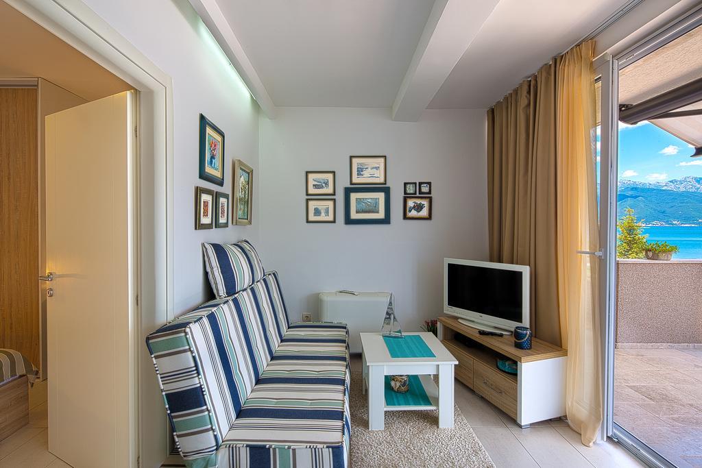 Aruba Apartments Tivat Eksteriør billede