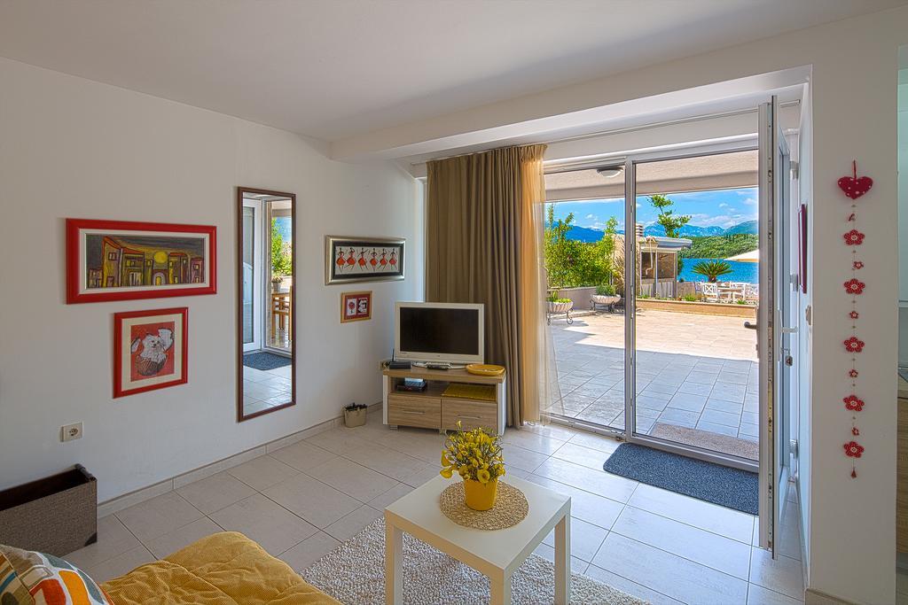 Aruba Apartments Tivat Eksteriør billede