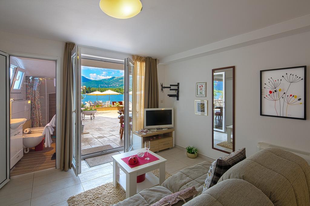 Aruba Apartments Tivat Eksteriør billede